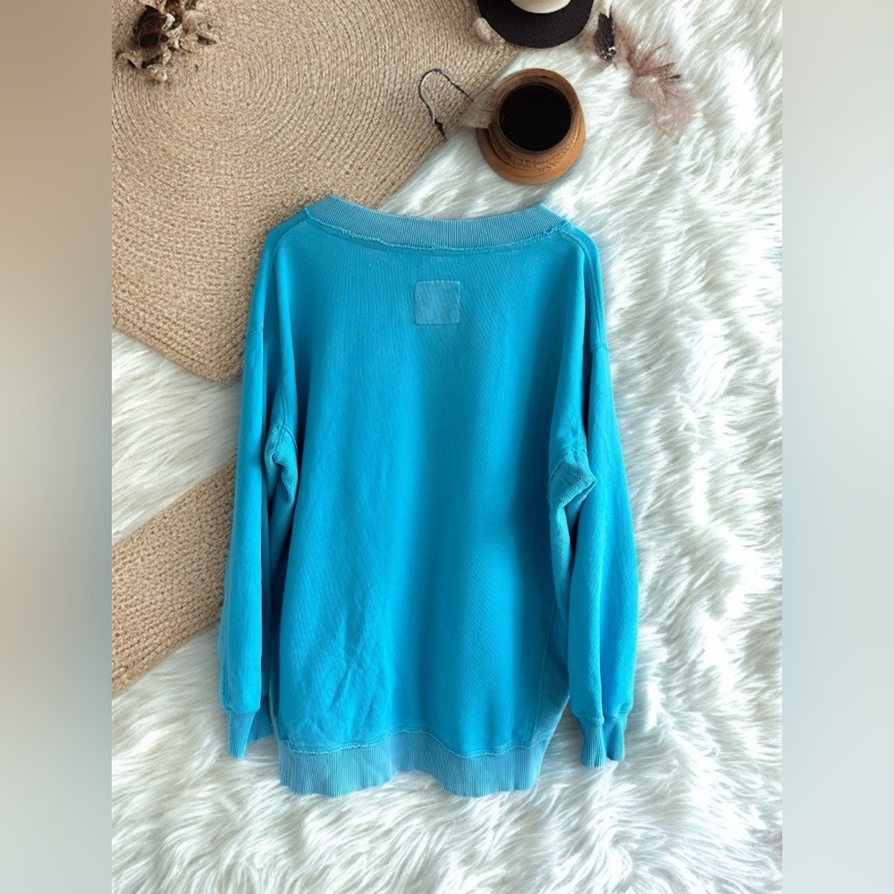 Aerie Vacay Every Day V-Neck Sweatshirt in bright blue - Picture 14 of 14